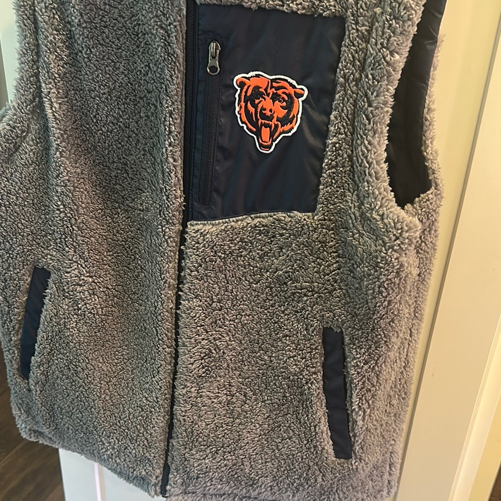 Chicago Bears Navy and Orange Puffer Vest - Picture 12 of 15